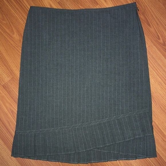 Ann Taylor LOFT | NEW Gray Pinstriped Pencil Skirt - Picture 1 of 4